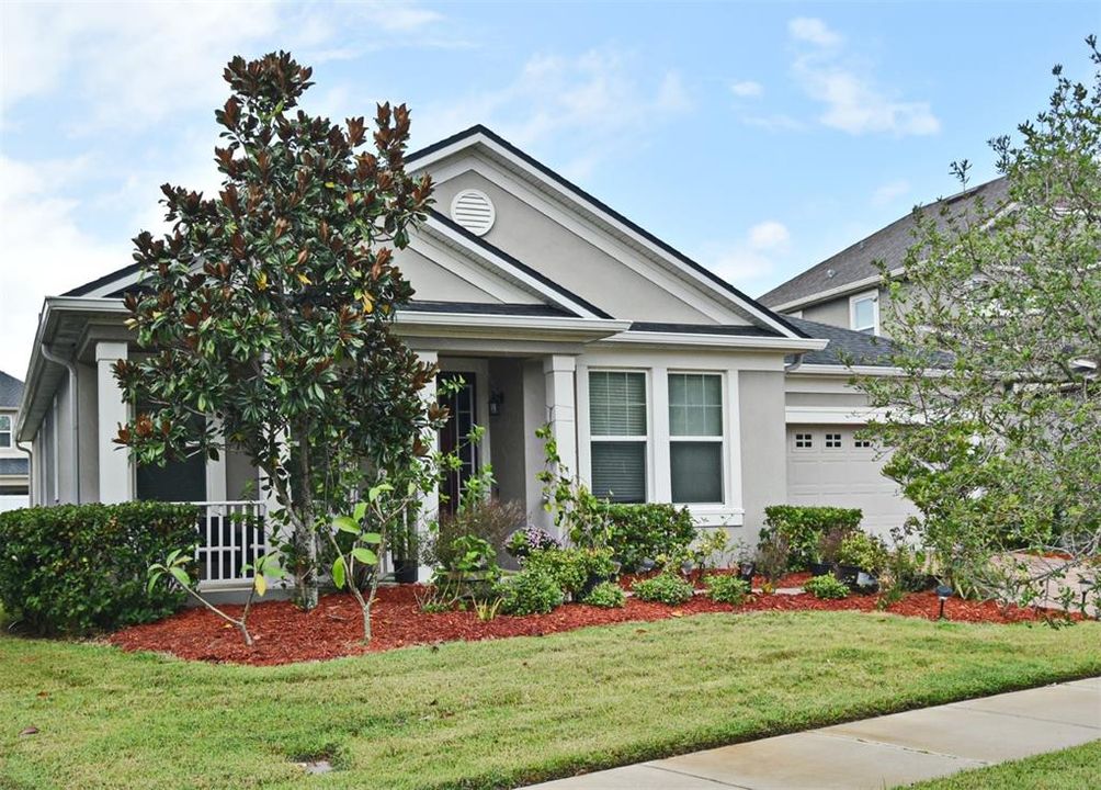 Activo con contrato: $2,800 (4 camas, 3 baños, 2231 Pies cuadrados)