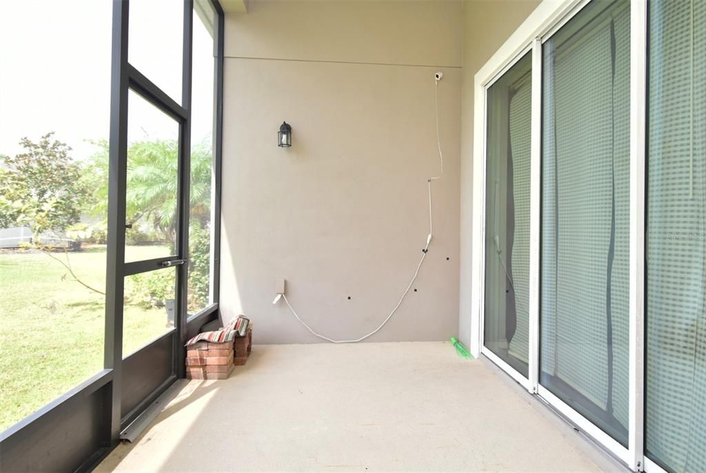 Activo con contrato: $2,800 (4 camas, 3 baños, 2231 Pies cuadrados)