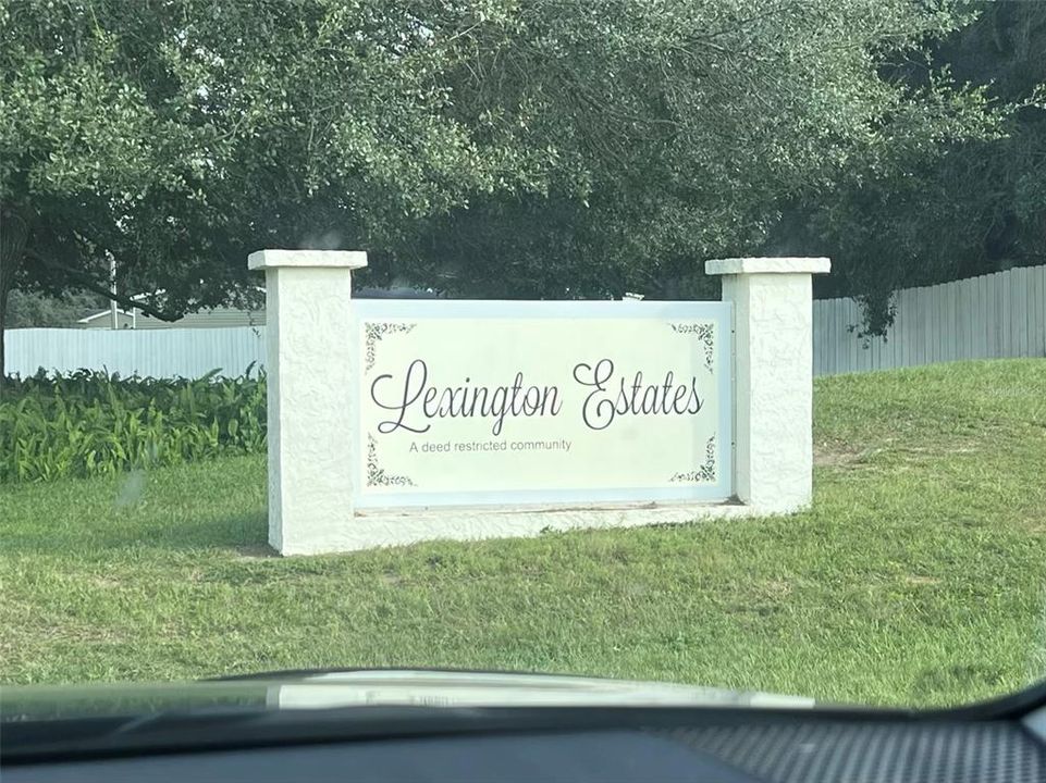 Active With Contract: $159,900 (3 beds, 2 baths, 1166 Square Feet)