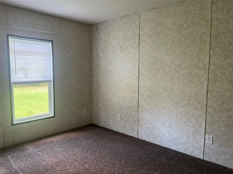 Active With Contract: $159,900 (3 beds, 2 baths, 1166 Square Feet)