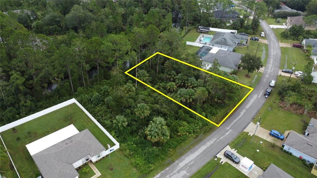 На продажу: $84,999 (0.23 acres)