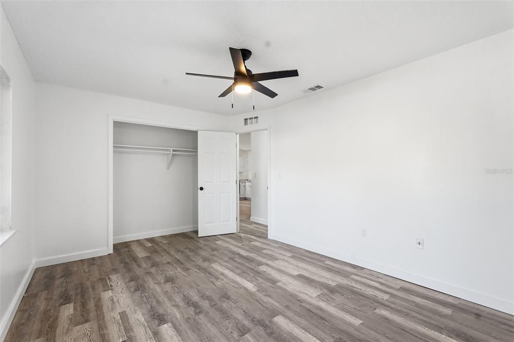 Active With Contract: $249,900 (3 beds, 2 baths, 1500 Square Feet)