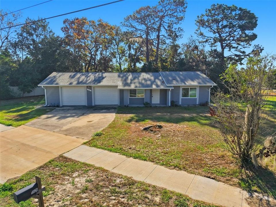 Active With Contract: $249,900 (3 beds, 2 baths, 1500 Square Feet)