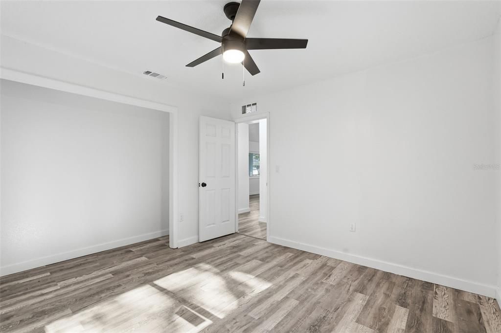 Active With Contract: $249,900 (3 beds, 2 baths, 1500 Square Feet)