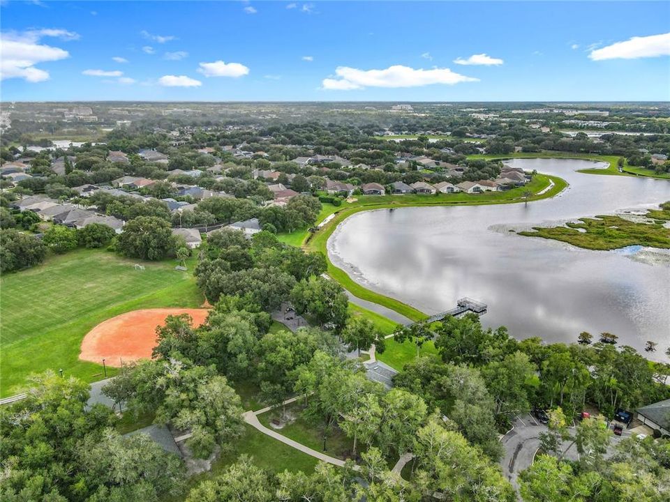 Под контрактом: $725,000 (3 спален, 3 ванн, 2308 Квадратных фут)