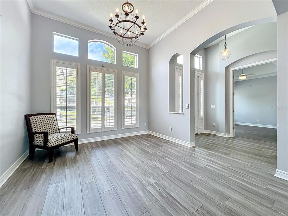 Под контрактом: $725,000 (3 спален, 3 ванн, 2308 Квадратных фут)