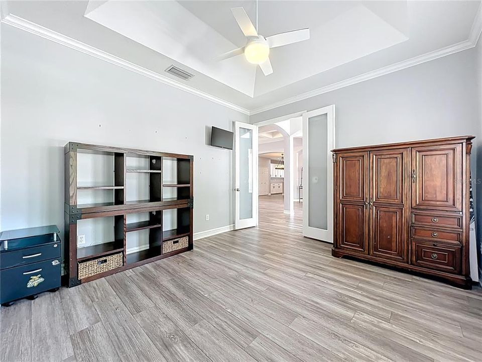 Под контрактом: $725,000 (3 спален, 3 ванн, 2308 Квадратных фут)