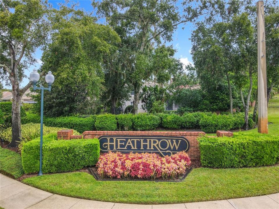 Под контрактом: $725,000 (3 спален, 3 ванн, 2308 Квадратных фут)