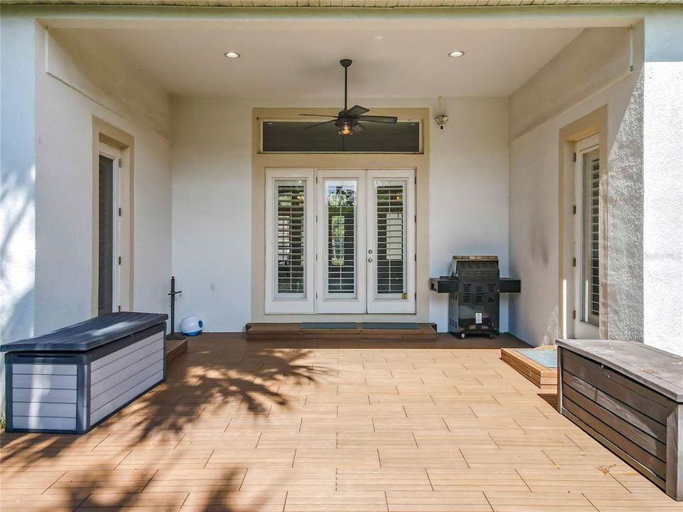 Под контрактом: $725,000 (3 спален, 3 ванн, 2308 Квадратных фут)