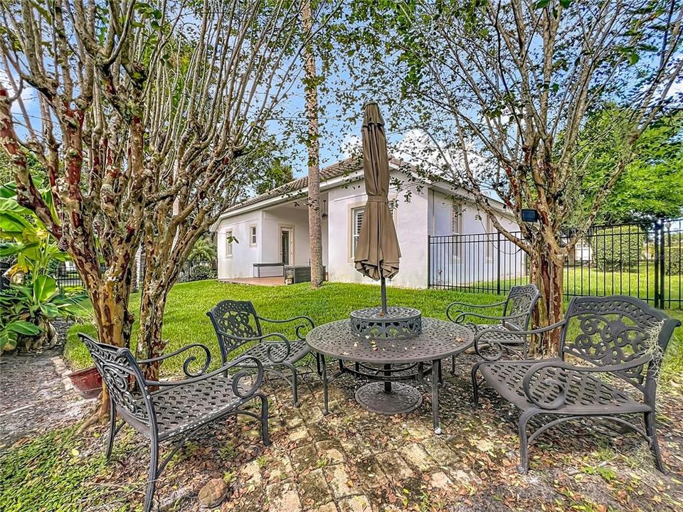 Под контрактом: $725,000 (3 спален, 3 ванн, 2308 Квадратных фут)