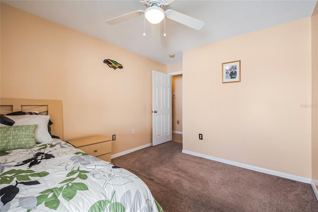 For Sale: $385,000 (4 beds, 2 baths, 1562 Square Feet)