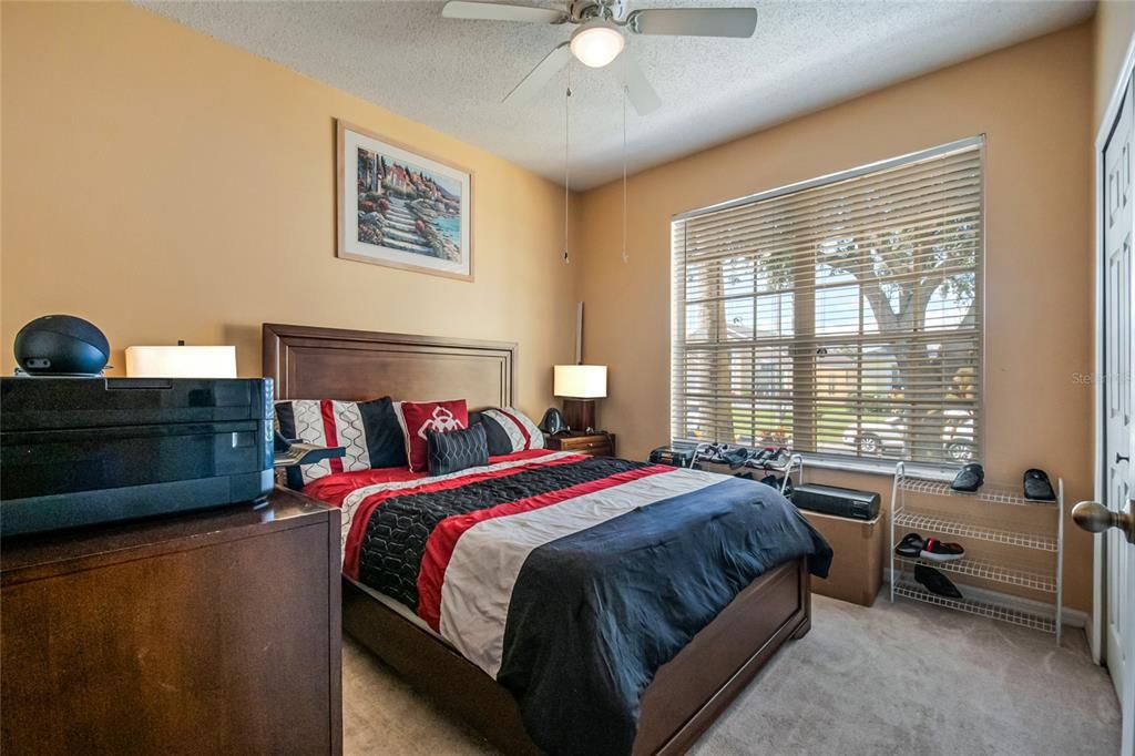 For Sale: $385,000 (4 beds, 2 baths, 1562 Square Feet)