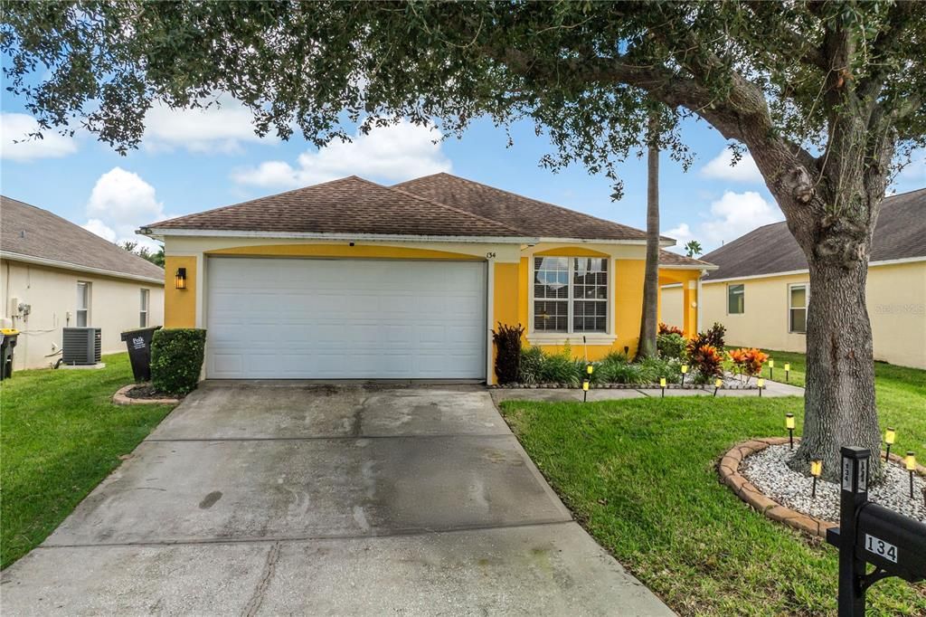For Sale: $385,000 (4 beds, 2 baths, 1562 Square Feet)