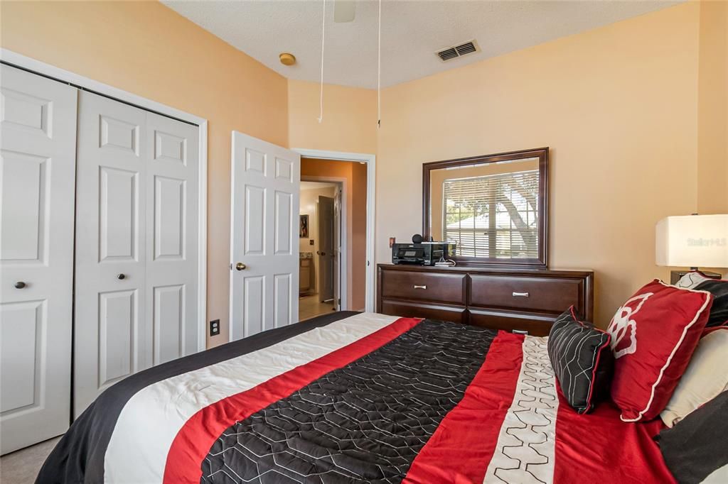 For Sale: $385,000 (4 beds, 2 baths, 1562 Square Feet)