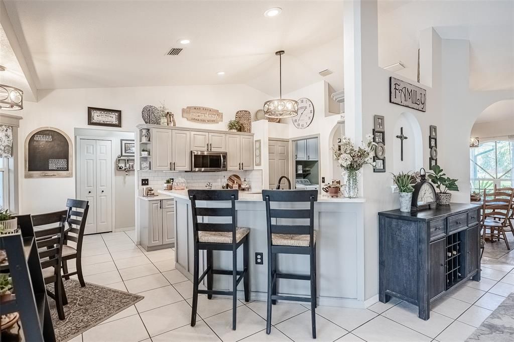 На продажу: $515,000 (3 спален, 2 ванн, 2543 Квадратных фут)