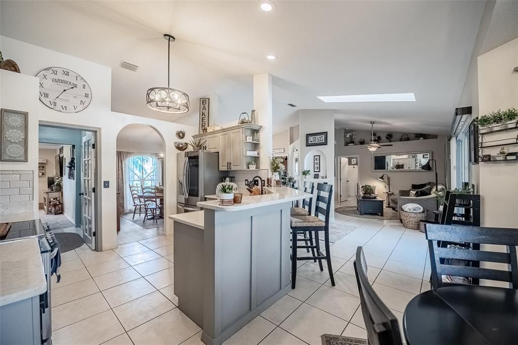 На продажу: $515,000 (3 спален, 2 ванн, 2543 Квадратных фут)