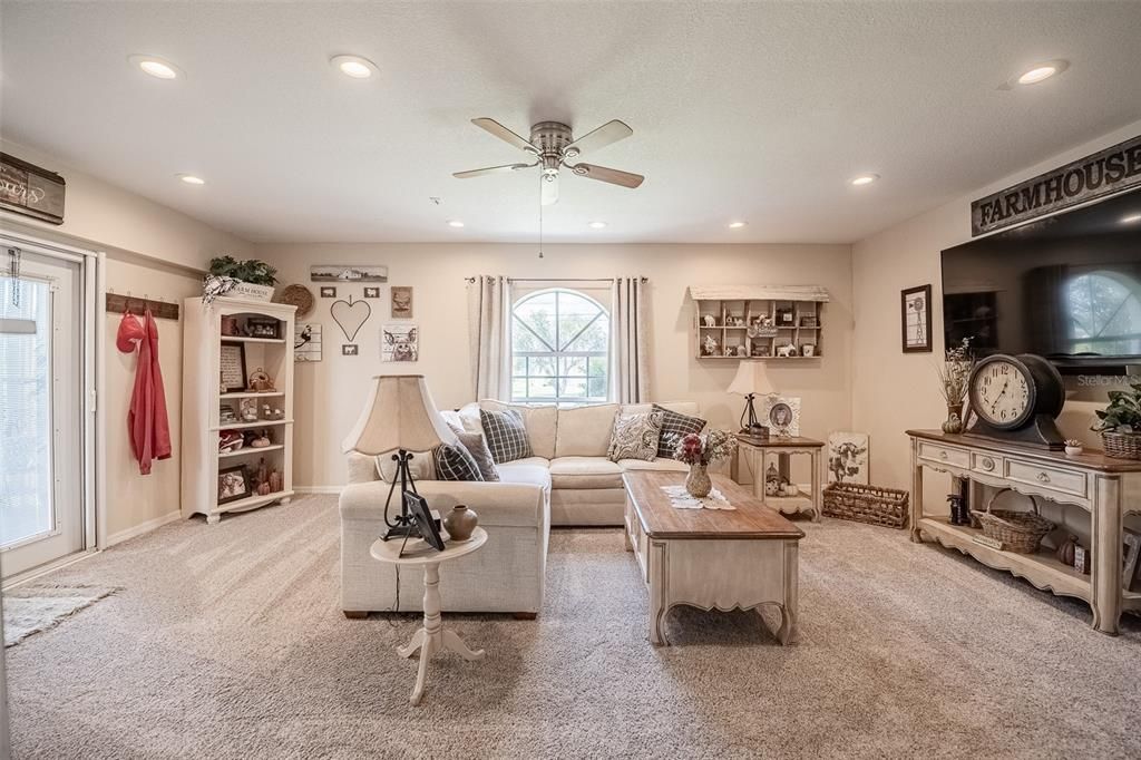 На продажу: $515,000 (3 спален, 2 ванн, 2543 Квадратных фут)