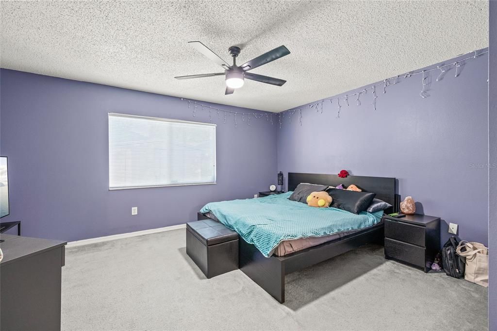 На продажу: $299,990 (3 спален, 2 ванн, 1293 Квадратных фут)