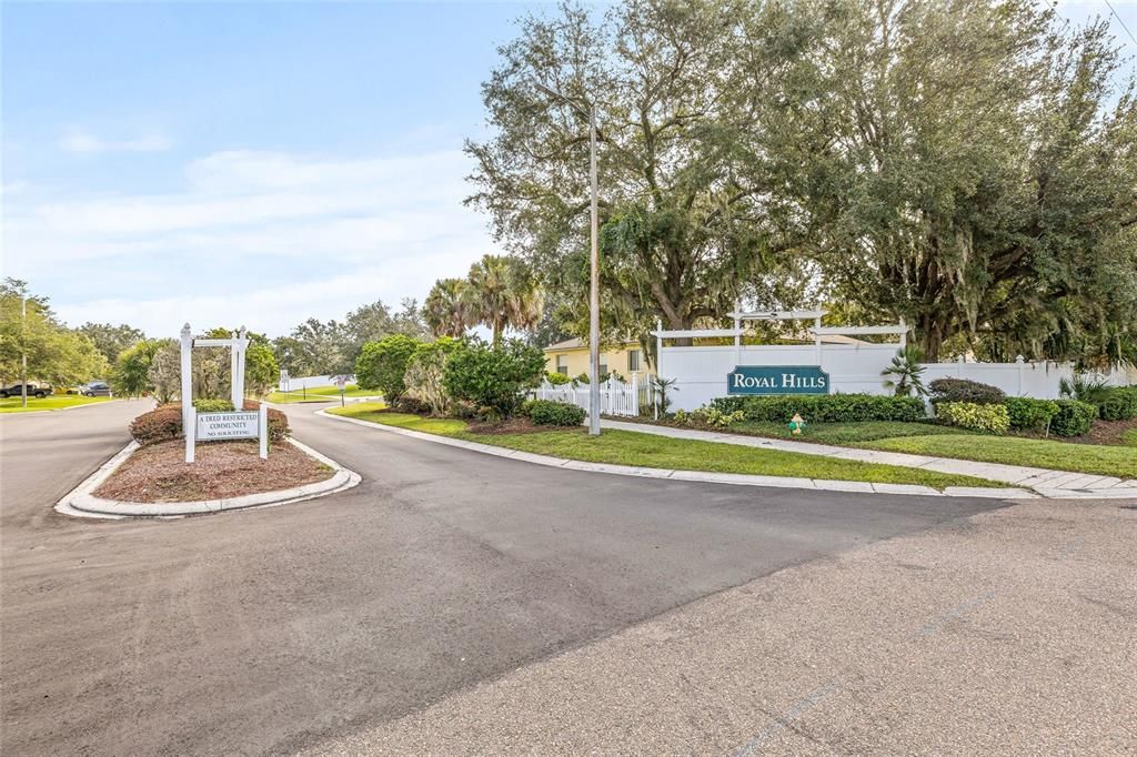 На продажу: $299,990 (3 спален, 2 ванн, 1293 Квадратных фут)