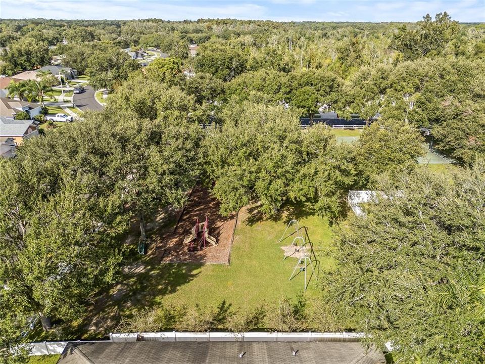 На продажу: $299,990 (3 спален, 2 ванн, 1293 Квадратных фут)