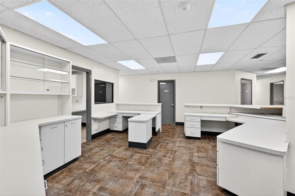 待售: $66,000 (0 贝兹, 0 浴室, 4065 平方英尺)