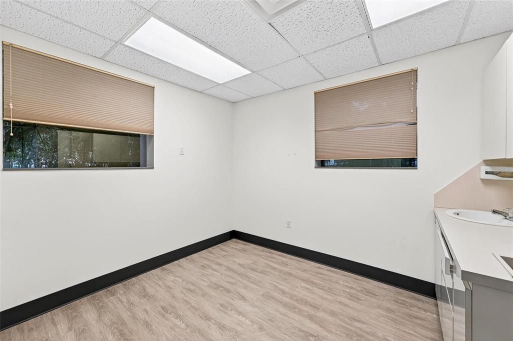 待售: $66,000 (0 贝兹, 0 浴室, 4065 平方英尺)