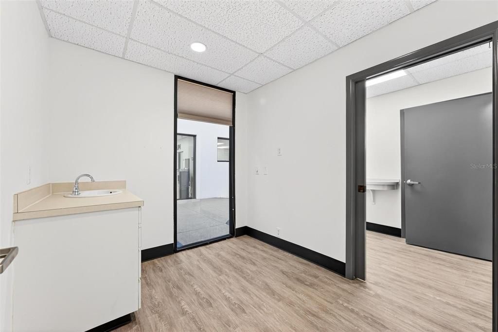 待售: $66,000 (0 贝兹, 0 浴室, 4065 平方英尺)