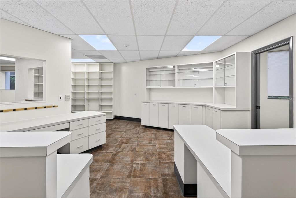 待售: $66,000 (0 贝兹, 0 浴室, 4065 平方英尺)