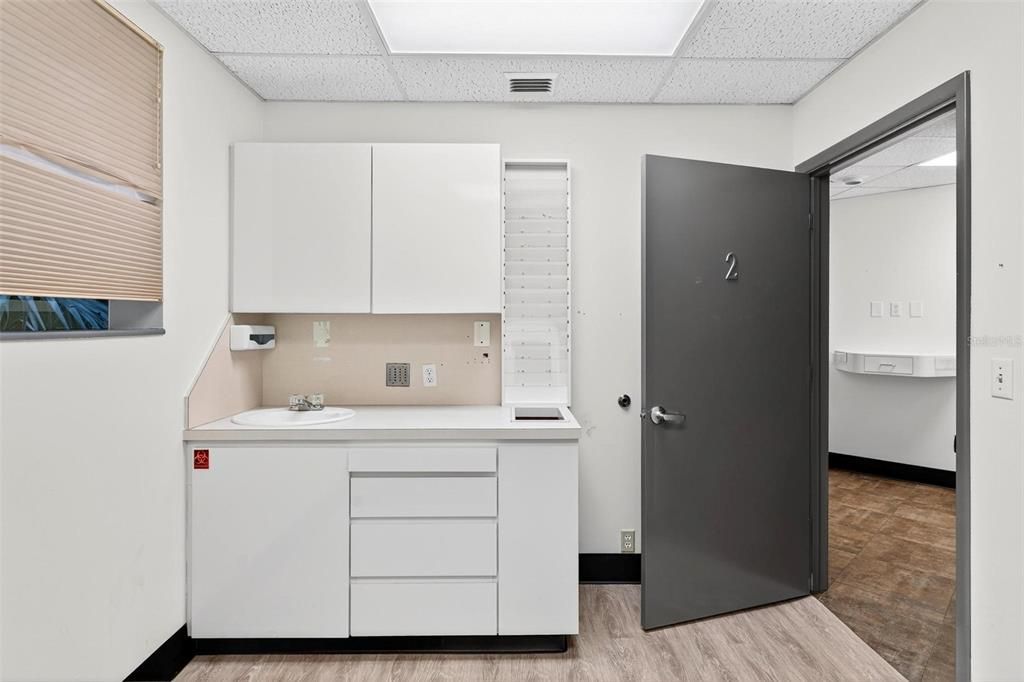 待售: $66,000 (0 贝兹, 0 浴室, 4065 平方英尺)