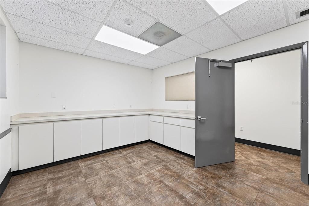 待售: $66,000 (0 贝兹, 0 浴室, 4065 平方英尺)