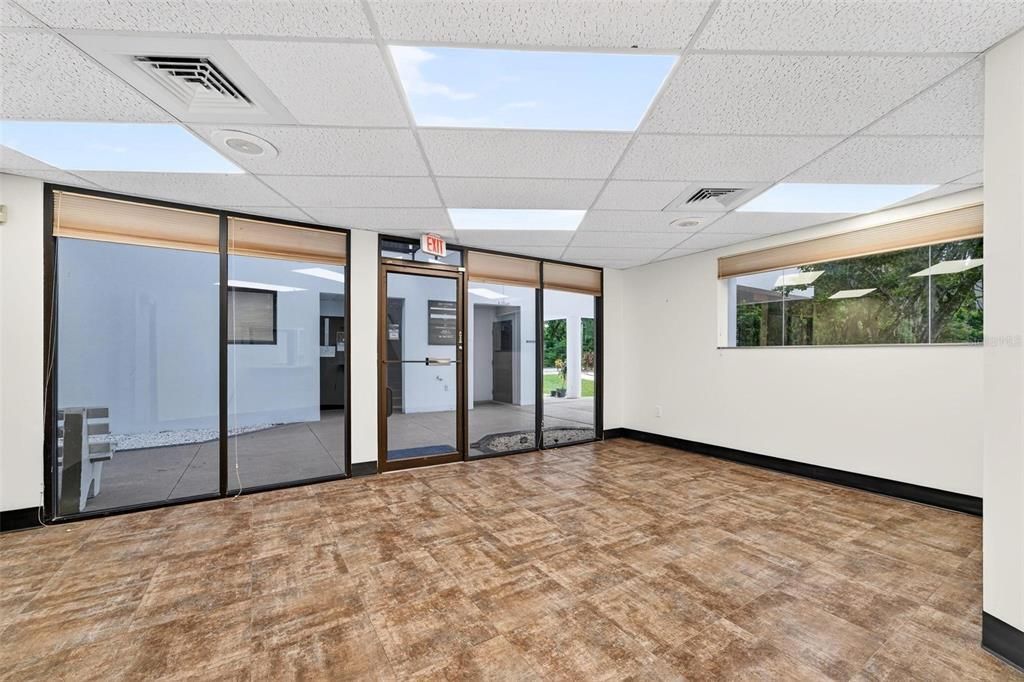 待售: $66,000 (0 贝兹, 0 浴室, 4065 平方英尺)