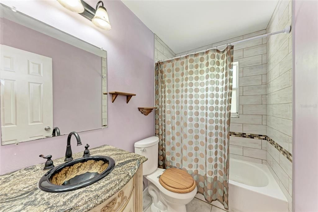 En Venta: $300,000 (3 camas, 1 baños, 1000 Pies cuadrados)