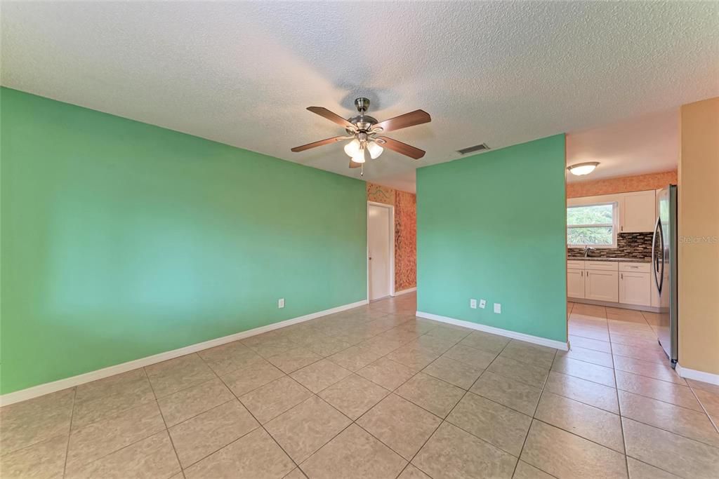 En Venta: $300,000 (3 camas, 1 baños, 1000 Pies cuadrados)