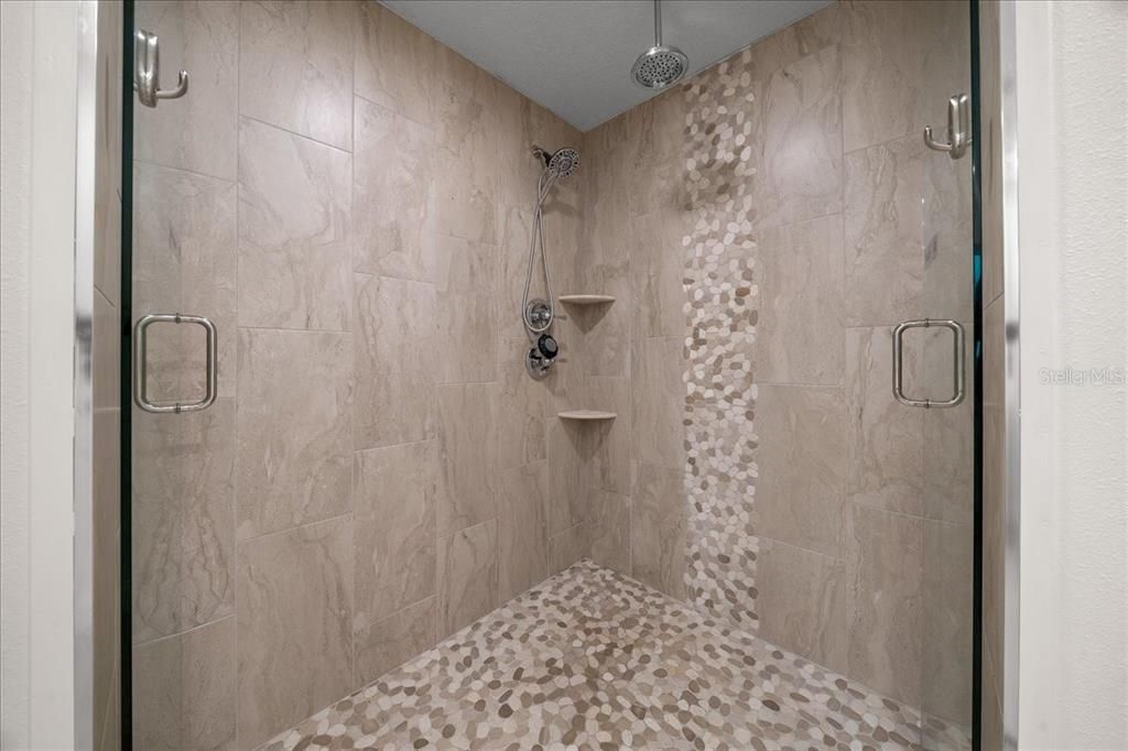 For Sale: $750,000 (3 beds, 2 baths, 1848 Square Feet)