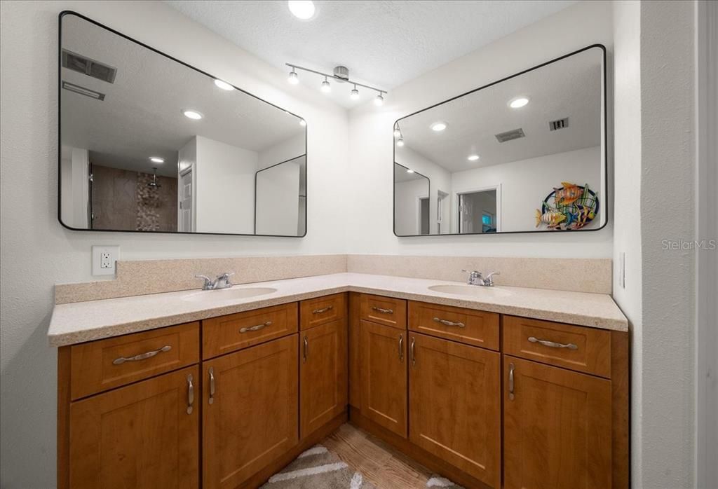 For Sale: $750,000 (3 beds, 2 baths, 1848 Square Feet)