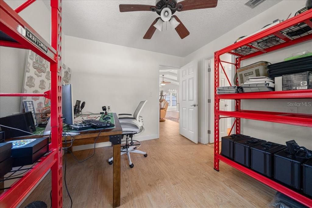 For Sale: $750,000 (3 beds, 2 baths, 1848 Square Feet)