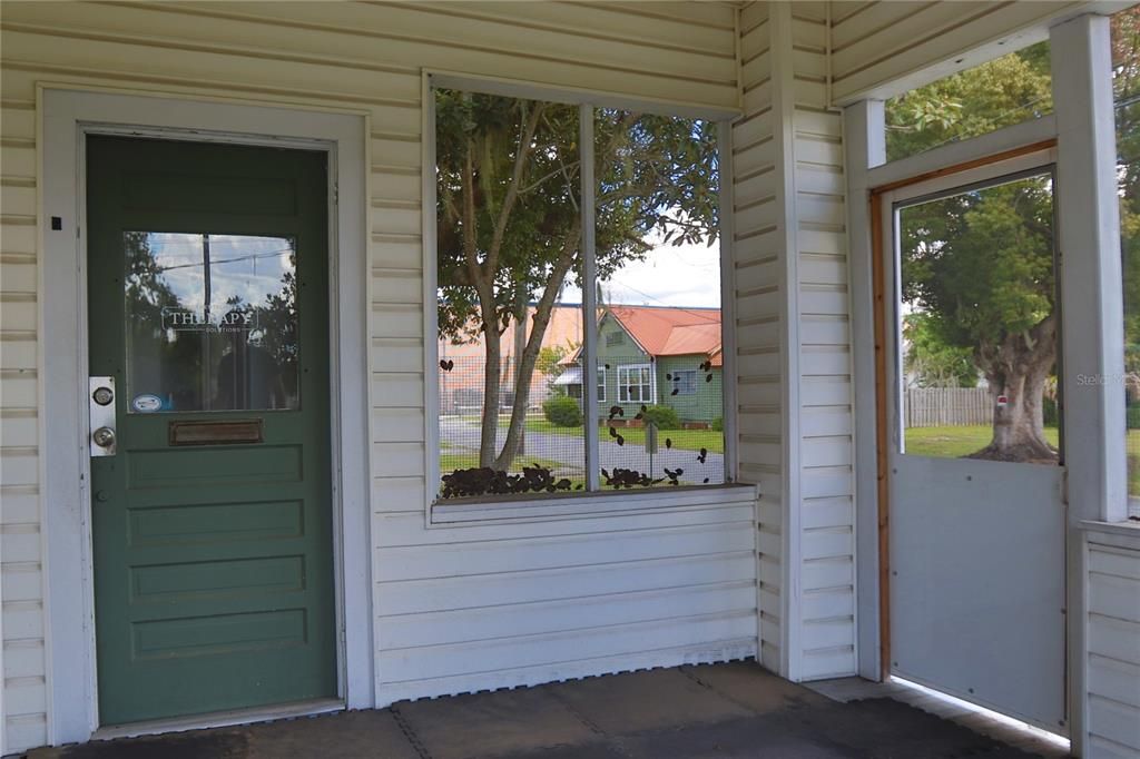 For Sale: $162,000 (2 beds, 1 baths, 1177 Square Feet)