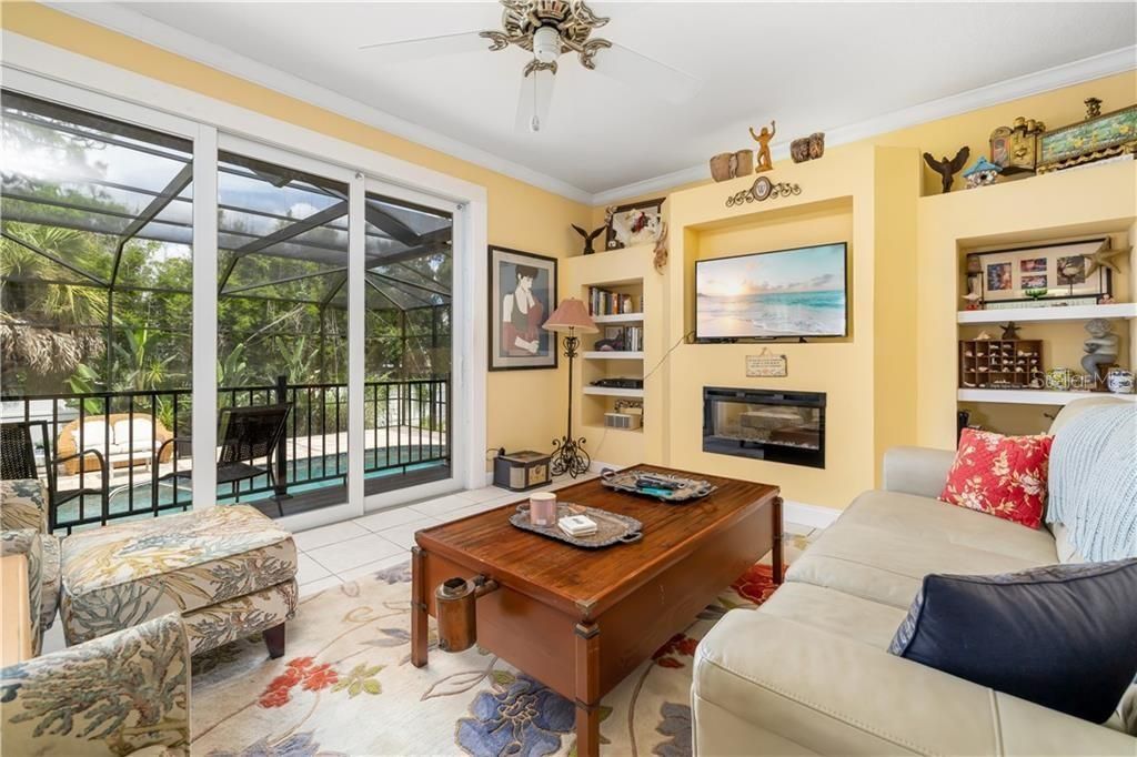 For Sale: $995,000 (6 beds, 5 baths, 1605 Square Feet)