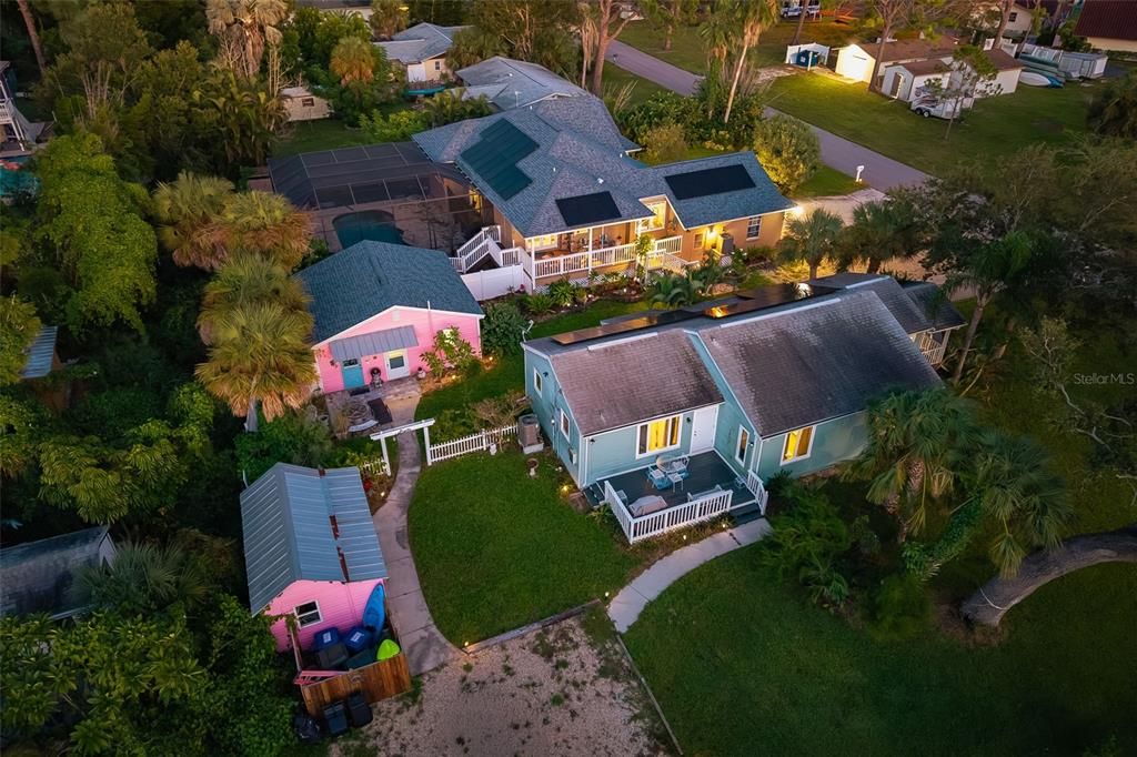 For Sale: $995,000 (6 beds, 5 baths, 1605 Square Feet)