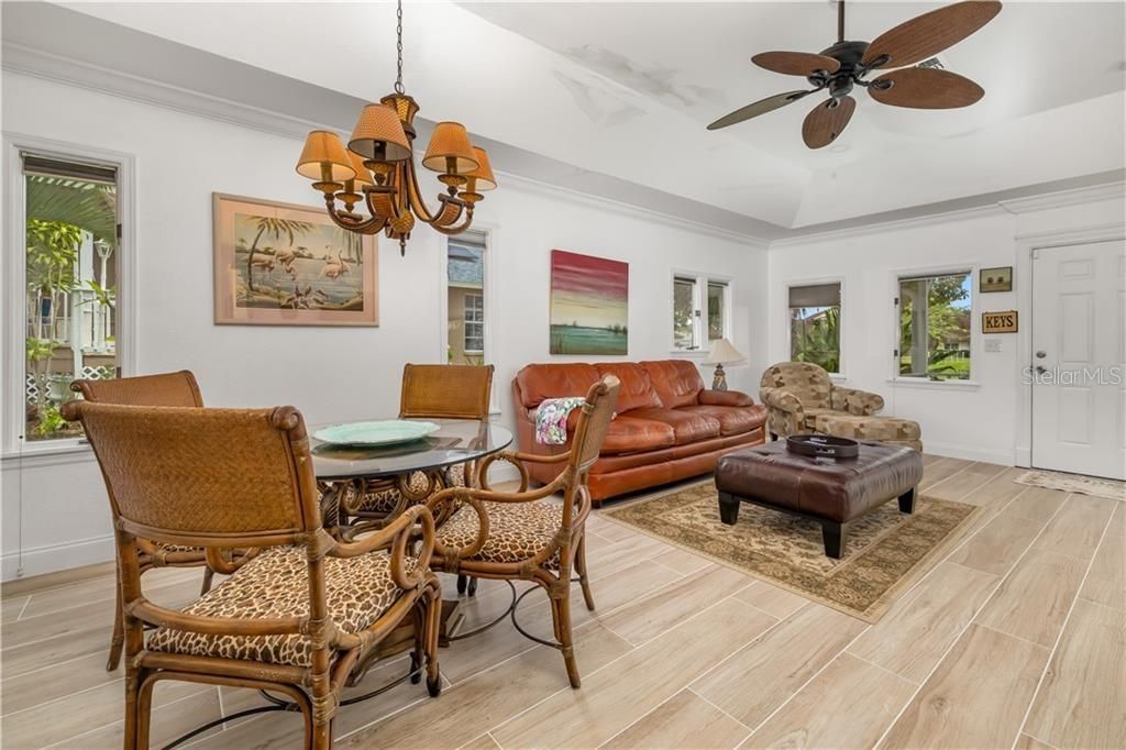 For Sale: $995,000 (6 beds, 5 baths, 1605 Square Feet)