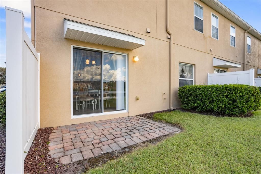 На продажу: $400,000 (5 спален, 2 ванн, 1730 Квадратных фут)