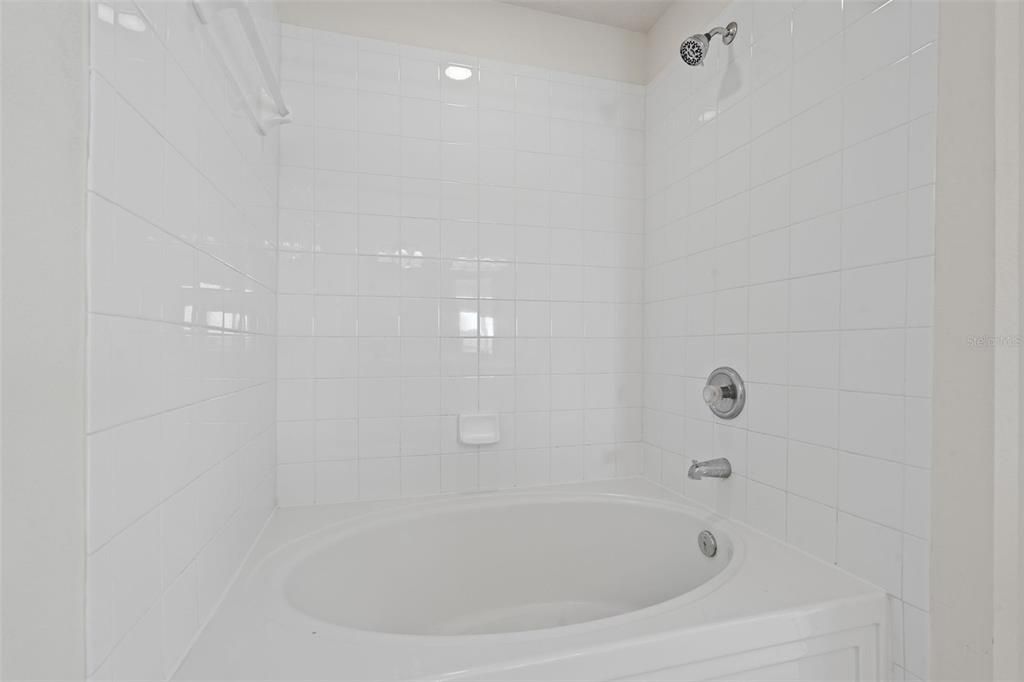 For Sale: $249,950 (3 beds, 2 baths, 1644 Square Feet)