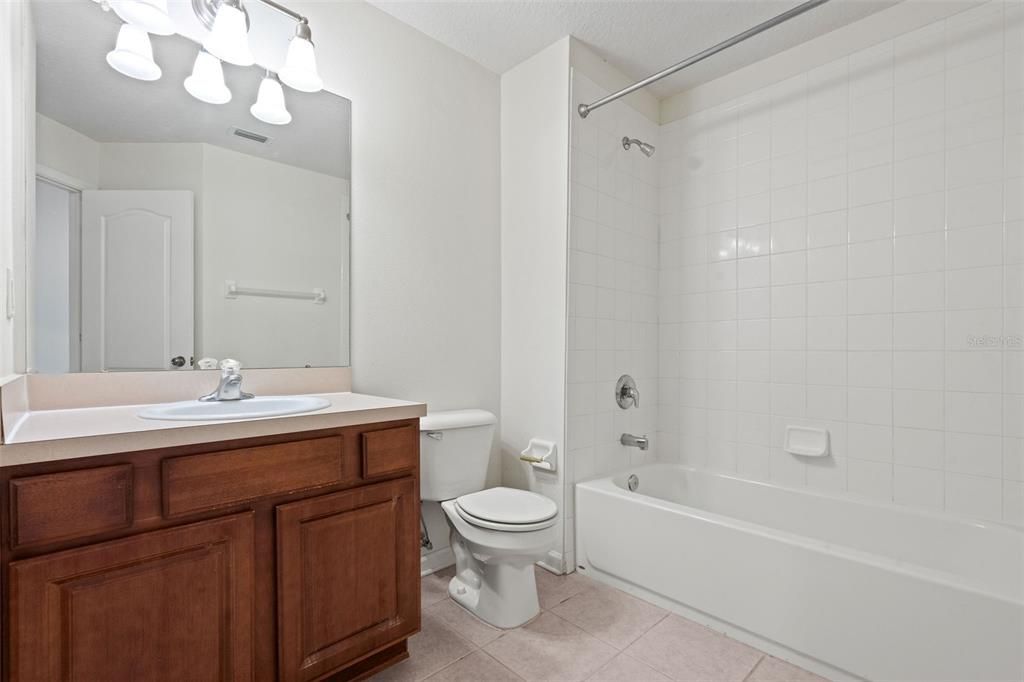 For Sale: $249,950 (3 beds, 2 baths, 1644 Square Feet)