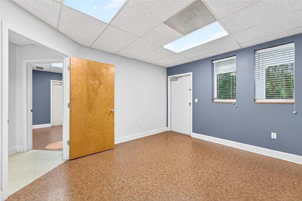 待售: $54,000 (0 贝兹, 0 浴室, 3448 平方英尺)