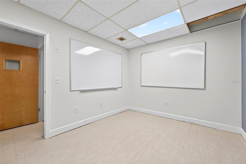 待售: $54,000 (0 贝兹, 0 浴室, 3448 平方英尺)