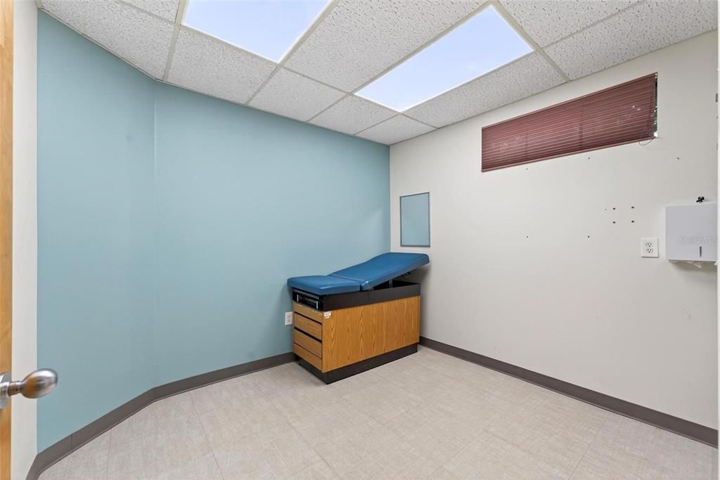 待售: $54,000 (0 贝兹, 0 浴室, 3448 平方英尺)