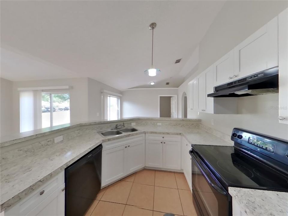 Active With Contract: $1,669 (3 beds, 2 baths, 1460 Square Feet)