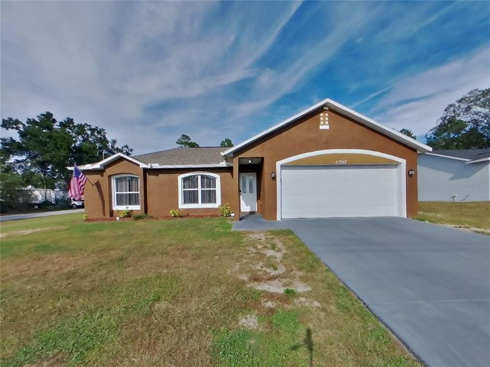 Active With Contract: $1,669 (3 beds, 2 baths, 1460 Square Feet)