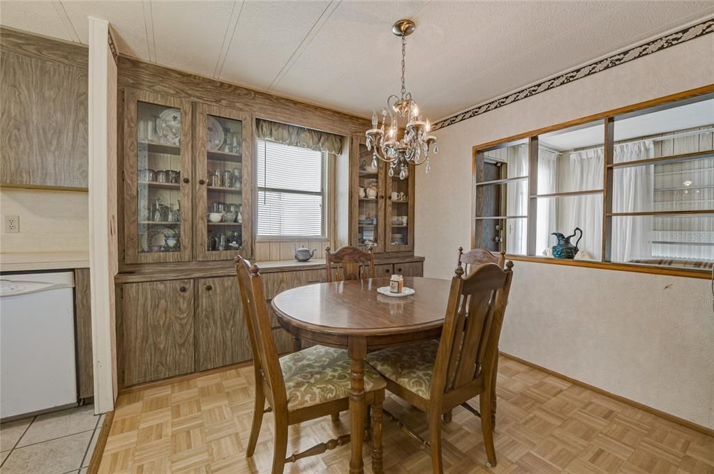 For Sale: $149,500 (2 beds, 2 baths, 1120 Square Feet)