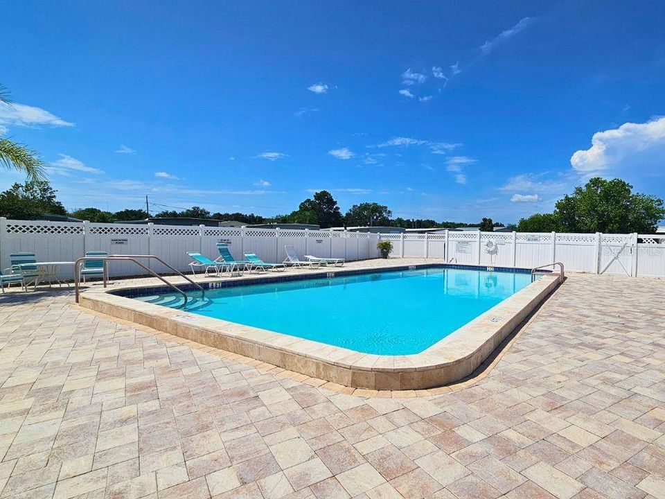 For Sale: $149,500 (2 beds, 2 baths, 1120 Square Feet)